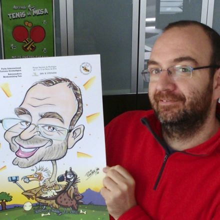caricatura original color en papel